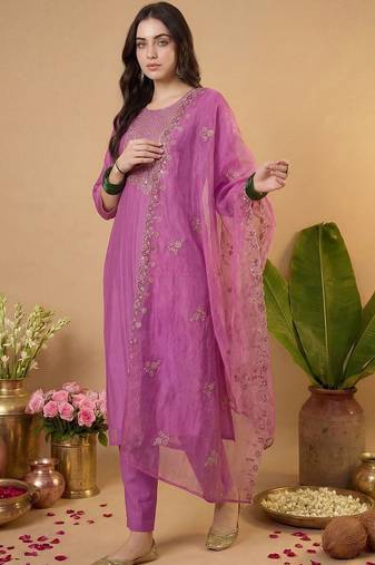 Women Ethnic Motifs Embroidered Regular Kurta with Trousers & With Dupatta