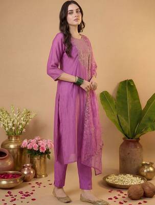 Women Ethnic Motifs Embroidered Regular Kurta with Trousers & With Dupatta 3