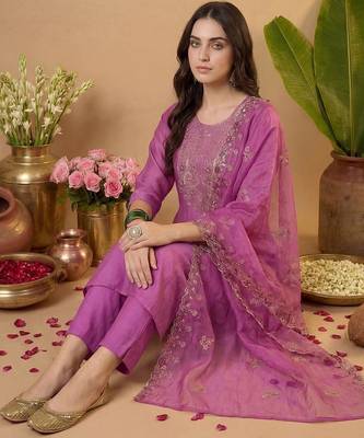 Women Ethnic Motifs Embroidered Regular Kurta with Trousers & With Dupatta 5