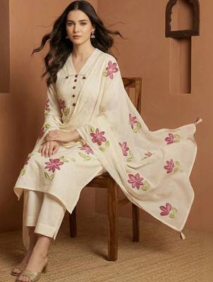 Women Floral Printed Regular Pure Cotton Kurta with Trousers & With Dupatta 4