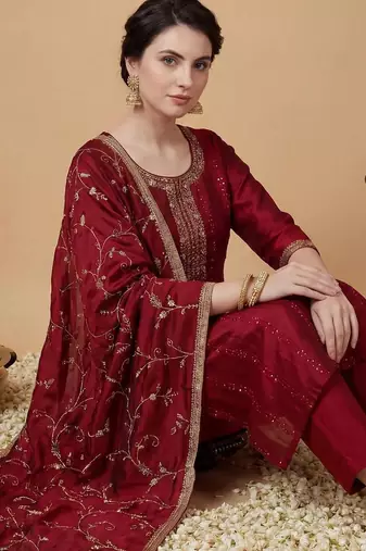 Women Ethnic Motifs Embroidered Regular Kurta with Trousers & With Dupatta
