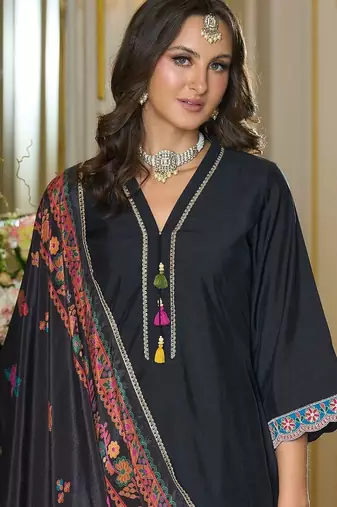 Ethnic Motifs Embroidered Regular Thread Work Kurta with Trousers & With Dupatta