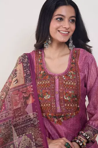 Ethnic Motifs Embroidered Chanderi Cotton Kurta With Trousers & Dupatta