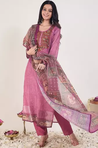 Ethnic Motifs Embroidered Chanderi Cotton Kurta With Trousers & Dupatta