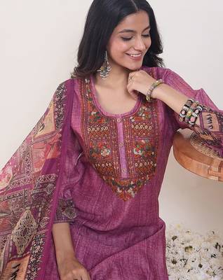 Ethnic Motifs Embroidered Chanderi Cotton Kurta With Trousers & Dupatta 6