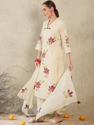 Women Floral Printed Regular Pure Cotton Straight Kurta with Trousers & Dupatta 2