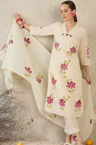 Women Floral Printed Regular Pure Cotton Straight Kurta with Trousers & Dupatta