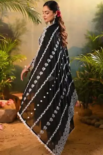 Women Floral Embroidered Cotton Kurta with Trousers & Dupatta