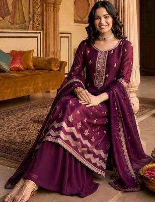 Women Ethnic Motifs Embroidered Regular Thread Work Kurta With Sharara & Dupatta 4