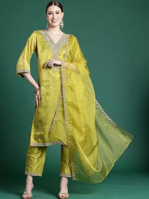 Women Ethnic Motifs Embroidered Regular Thread Work Kurta with Trousers & With Dupatta 4