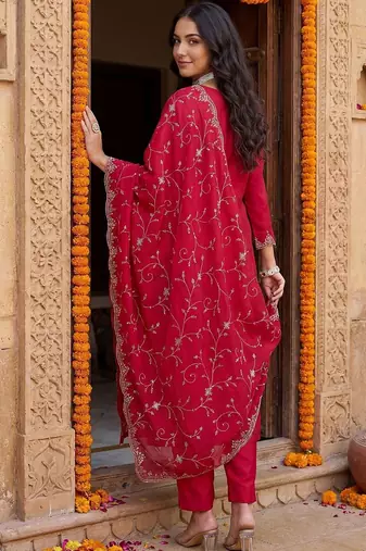 Women Ethnic Motifs Embroidered Regular Thread Work Kurta with Trousers & With Dupatta