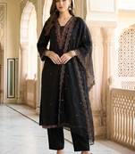 Women Ethnic Motifs Embroidered Regular Thread Work Kurta with Trousers & With Dupatta
