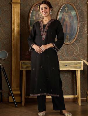 Women Ethnic Motifs Embroidered Regular Thread Work Kurta with Trousers & With Dupatta 3