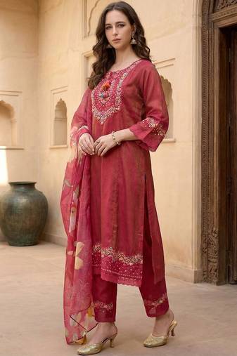 Women Floral Embroidered Regular Thread Work Kurta with Trousers & With Dupatta