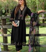 Women Floral Embroidered Regular Thread Work Pure Cotton Kurta with Trousers & With Dupatta