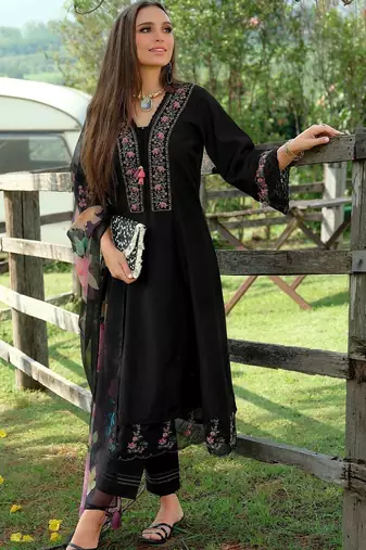 Women Floral Embroidered Regular Thread Work Pure Cotton Kurta with Trousers & With Dupatta