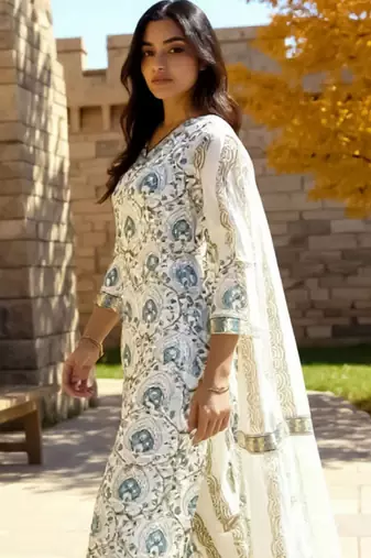 Women Ethnic Motifs Printed Cotton Kurta with Trousers & Dupatta