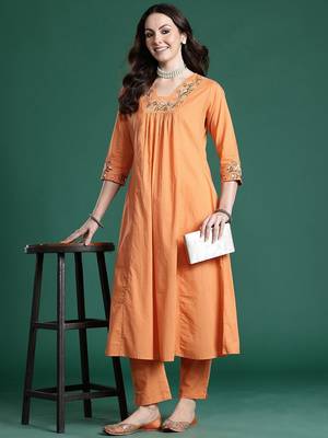 Ethnic Motifs Embroidered Pure Cotton Kurta with Trousers 1