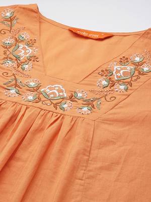 Ethnic Motifs Embroidered Pure Cotton Kurta with Trousers 2