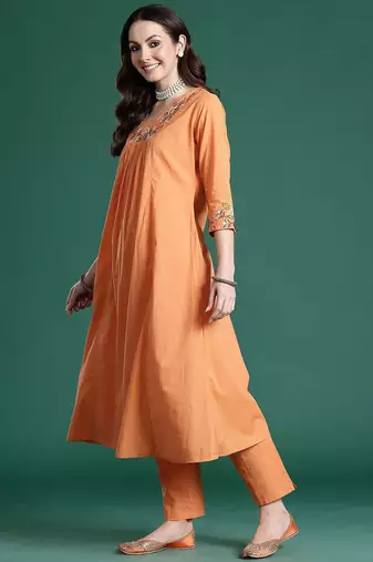 Ethnic Motifs Embroidered Pure Cotton Kurta with Trousers