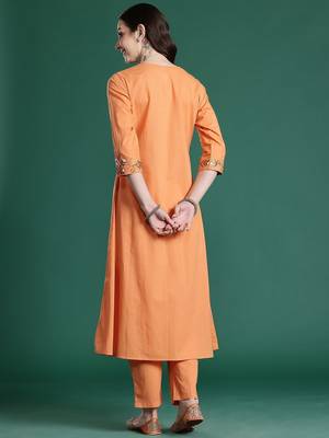 Ethnic Motifs Embroidered Pure Cotton Kurta with Trousers 5