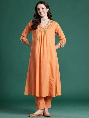 Ethnic Motifs Embroidered Pure Cotton Kurta with Trousers 6