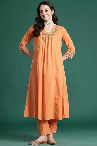 Ethnic Motifs Embroidered Pure Cotton Kurta with Trousers