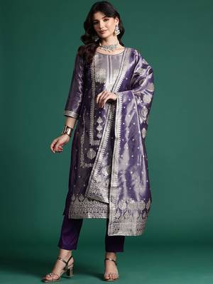 Women Ethnic Motifs Jacquard Zari Kurta with Trousers & With Dupatta 2