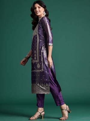 Women Ethnic Motifs Jacquard Zari Kurta with Trousers & With Dupatta 5