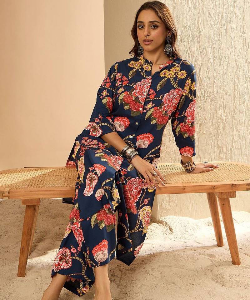 Women Floral Printed Regular Kurta with Palazzos