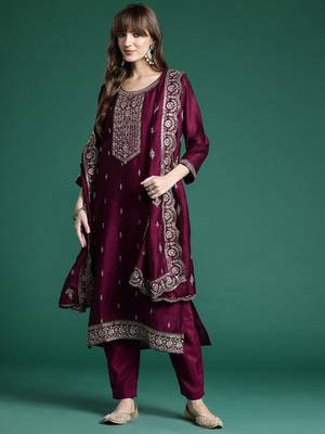 Ethnic Motifs Embroidered Sequinned Kurta with Trousers & With Dupatta 6