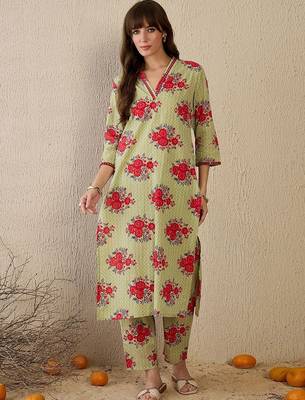 Women Floral Printed Regular Mirror Work Pure Cotton Kurta with Trousers 1