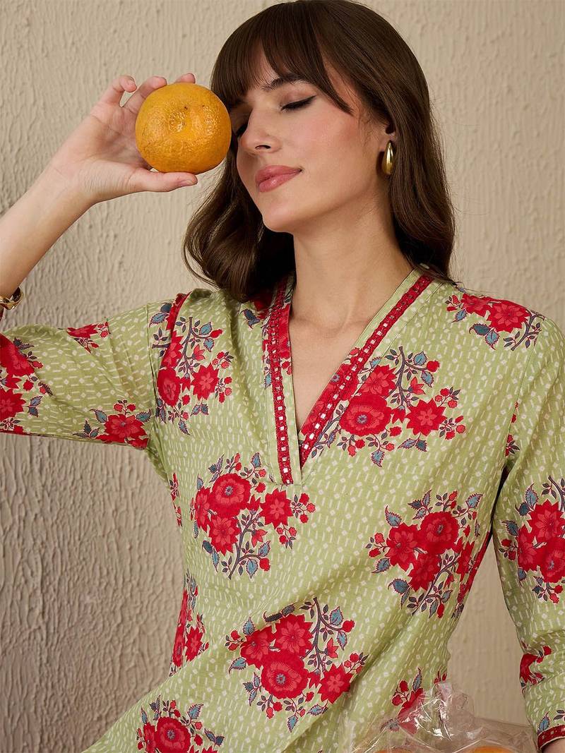 Women Floral Printed Regular Mirror Work Pure Cotton Kurta with Trousers