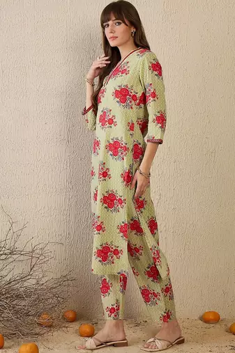 Women Floral Printed Regular Mirror Work Pure Cotton Kurta with Trousers