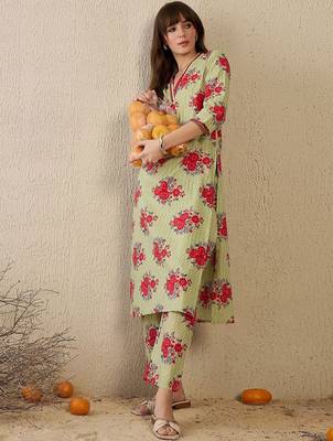 Women Floral Printed Regular Mirror Work Pure Cotton Kurta with Trousers 6