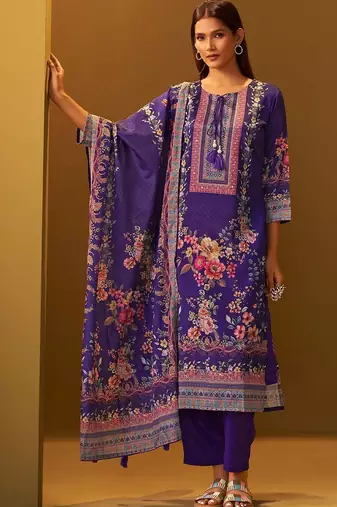 Women Floral Printed Regular Mirror Work Kurta with Trousers & With Dupatta
