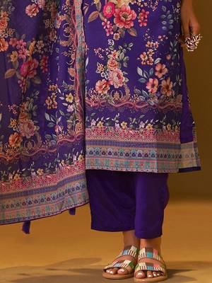 Women Floral Printed Regular Mirror Work Kurta with Trousers & With Dupatta 7
