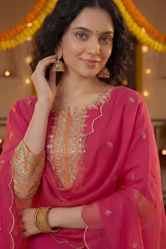 Women Ethnic Motifs Embroidered Regular Thread Work Kurta with Trousers & With Dupatta