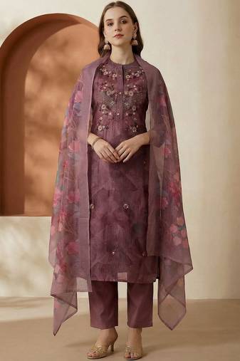 Women Floral Embroidered Regular Thread Work Chanderi Cotton Kurta with Trousers & With Dupatta