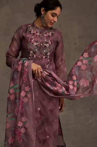 Women Floral Embroidered Regular Thread Work Chanderi Cotton Kurta with Trousers & With Dupatta