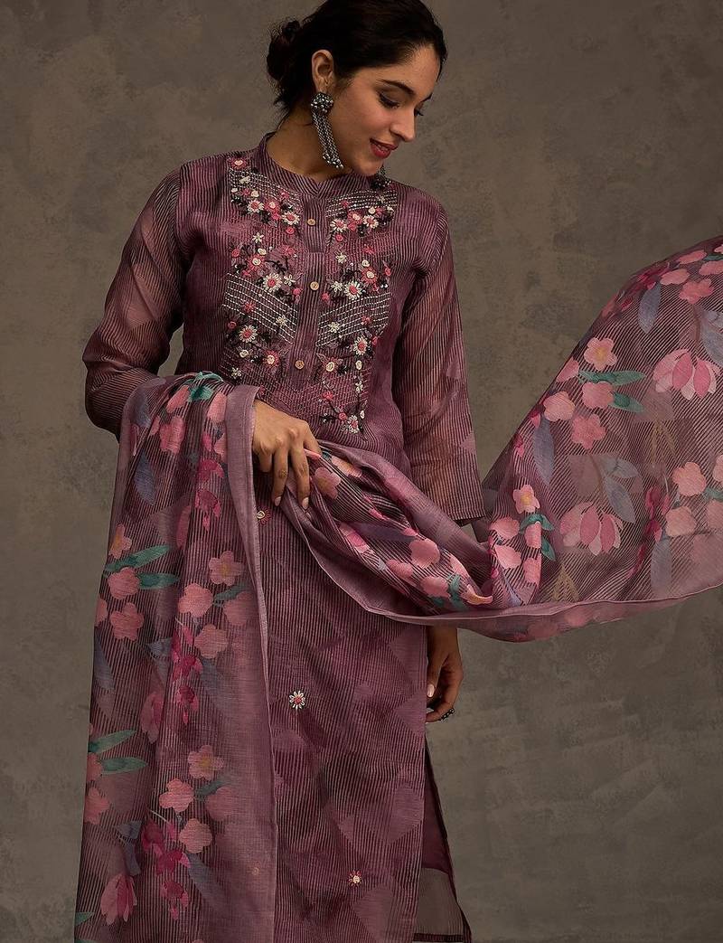 Women Floral Embroidered Regular Thread Work Chanderi Cotton Kurta with Trousers & With Dupatta