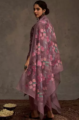 Women Floral Embroidered Regular Thread Work Chanderi Cotton Kurta with Trousers & With Dupatta