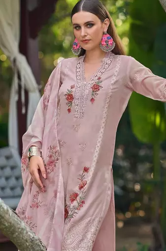 Women Floral Embroidered Regular Thread Work Kurta with Trousers & With Dupatta