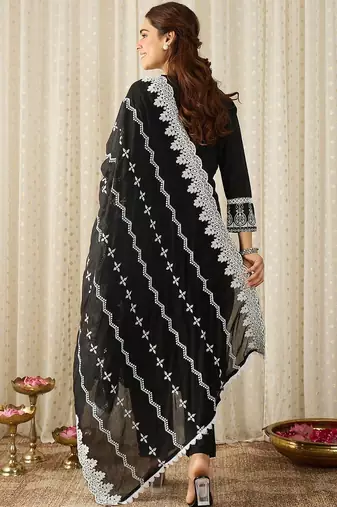 Women Ethnic Motifs Embroidered Regular Thread Work Pure Cotton Kurta with Trousers & With Dupatta