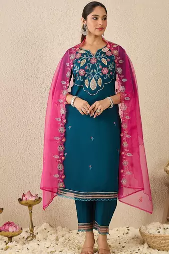 Women Ethnic Motifs Printed Kurta with Trousers & Dupatta