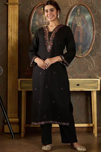 Ethnic Motifs Embroidered Thread Work Kurta with Trousers & Dupatta