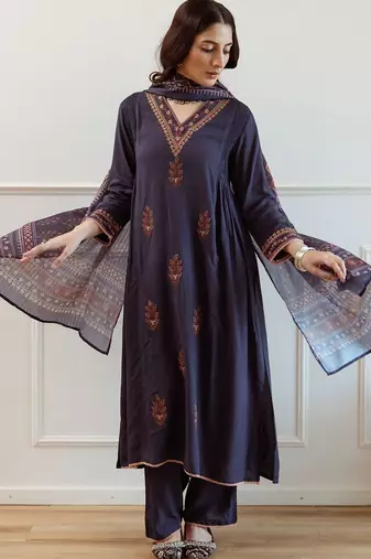 Women Ethnic Motifs Embroidered Regular Thread Work Kurta with Trousers Dupatta