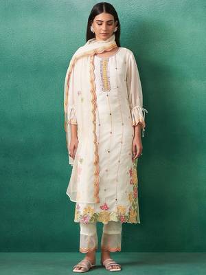 Women Floral Embroidered Regular Mirror Work Kurta with Trousers & Dupatta 3