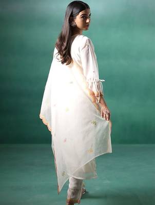Women Floral Embroidered Regular Mirror Work Kurta with Trousers & Dupatta 7