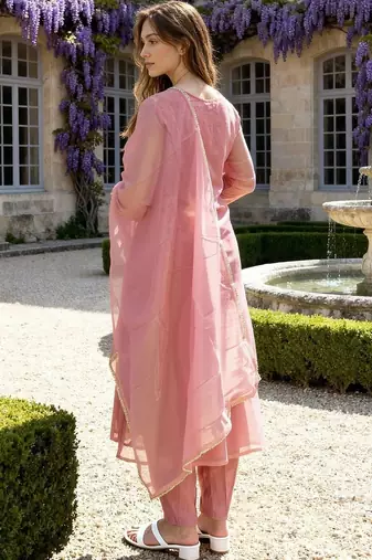 Women Ethnic Motifs Embroidered Regular Kurta with Trousers & With Dupatta